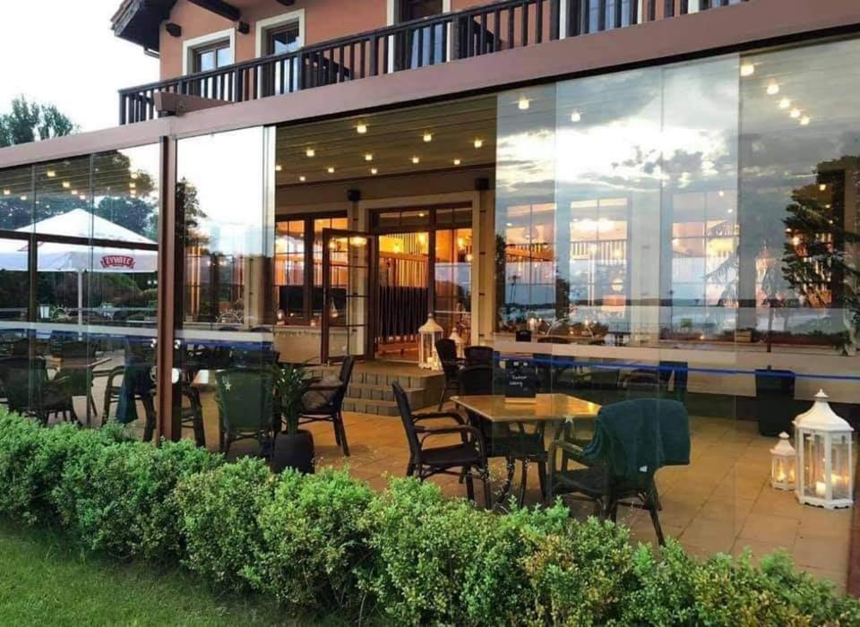 Hotel Sloneczny Brzeg Бискупиец Екстериор снимка
