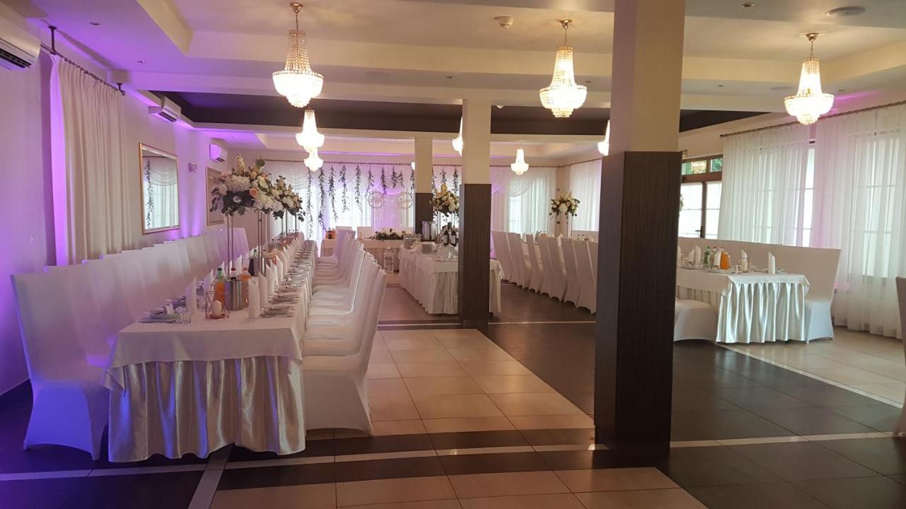 Hotel Sloneczny Brzeg Бискупиец Екстериор снимка